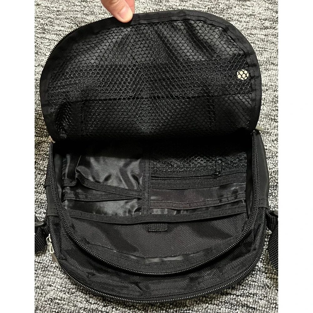 Universal Voyager Black Nylon Crossbody Travel Bag Padded Strap Messenger